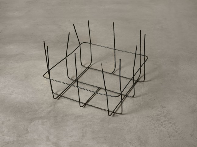 Lucia Nogueira
Untitled, 1994
Black wax, metal
22 7/8 x 26 3/8 x 26 3/4 inches
(58 x 67 x 68 cm)