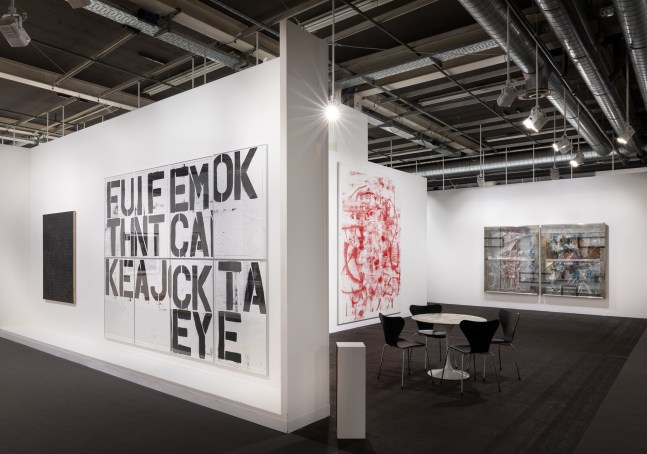 Luhring Augustine

Art Basel, Booth A3

Installation view

2019

Pictured from left: Glenn Ligon, Christopher Wool, Reinhard Mucha