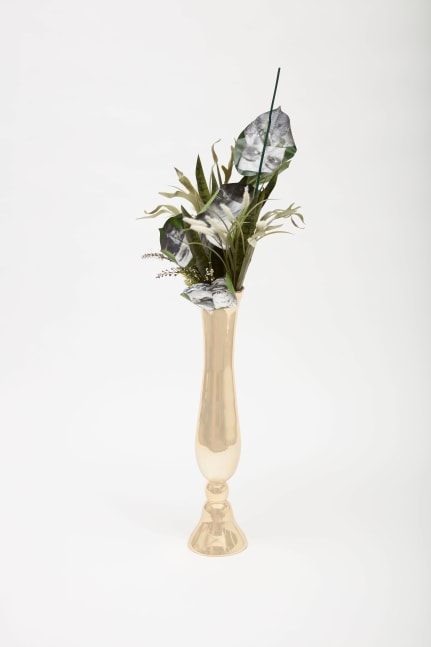 Kandis&amp;nbsp;Williams
Sea Kelp and Weeping Willow Bouquet, 2020
sublimated prints on cotton paper, copper wire, plastic in vase
57 x 24 x 23 in (144.8 x 61 x 58.4 cm)
KW172
&amp;nbsp;