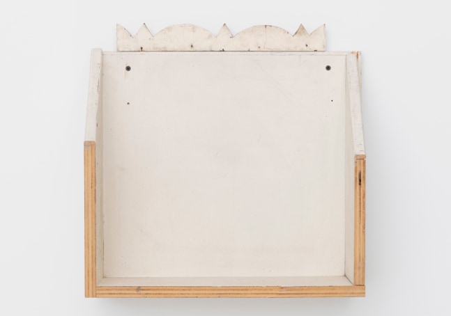 Gedi Sibony
The Lunar Set, 2020
Salvaged wood shelf
17 x 17 x 7 1/2 inches (43.2 x 43.2 x 19.1 cm)