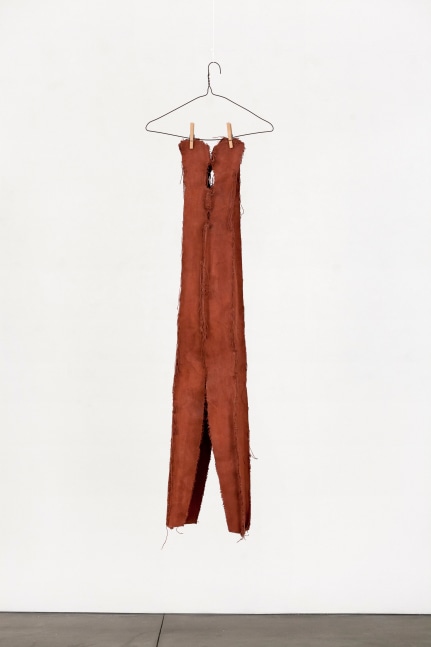 Claes Oldenburg&amp;nbsp;(1929-2022)

Clothespin &amp;ndash; 4 Ft. &amp;ndash; Soft Version, 1975

Canvas painted with latex and filled with kapok with metal hanger and wooden clothespins&amp;nbsp;

56 1/2 x 16 x 4 inches