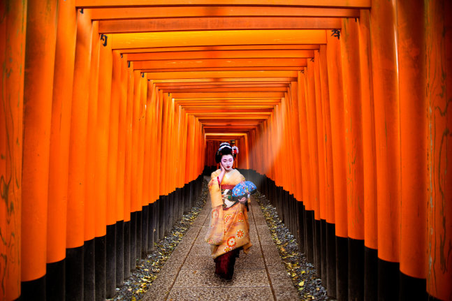 Shrine Geisha&amp;nbsp;(2015) 1/12 60X40 IN