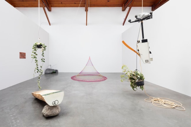 	abraham cruzvillegas, pending sculptures, 2019