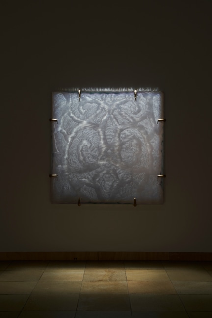 pillow iv (fantastischer geschmack), 2023. vista de instalaci&amp;oacute;n de&amp;nbsp;window of tolerance, en haus der kunst, munich, 2023