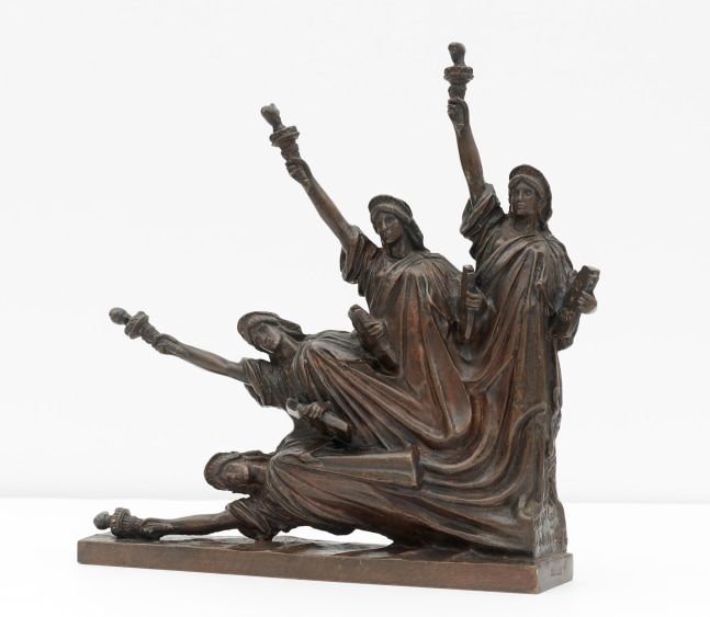 estatua de la libertad cayendo (statue of liberty lying down) 1986. bronze, 10 1/4 x 9 5/8 x 2 1/4 in. (26 x 24.4 x 5.7 cm). amaca panama collection, panama