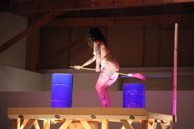 	abraham cruzvillegas, autoconstrucci&amp;oacute;n (theatre production), 2010