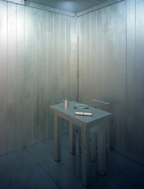 emulsi&amp;oacute;n dom&amp;eacute;stica, 2005

wood, paint, bulb, plexiglass, steel

98.43 x 88.19 x 88.19 in.

&amp;nbsp;