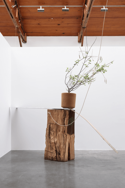 esculturas pendientes, kurimanzutto, ciudad de m&amp;eacute;xico, 2019