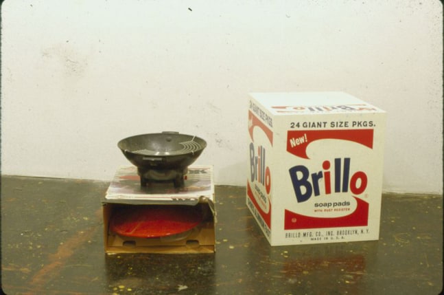 untitled 1998 (pad thai), 1990

electric woks, cooking utensils, pad thai recipe, glass display case

variable dimensions

&amp;nbsp;