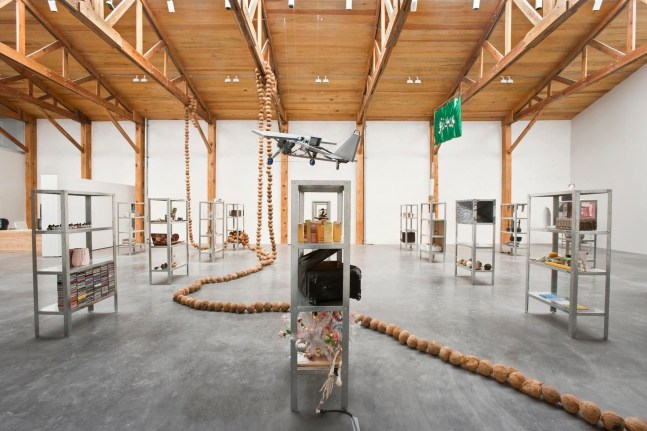 	inauguraci&amp;oacute;n del nuevo espacio, kurimanzutto, ciudad de m&amp;eacute;xico, 2008