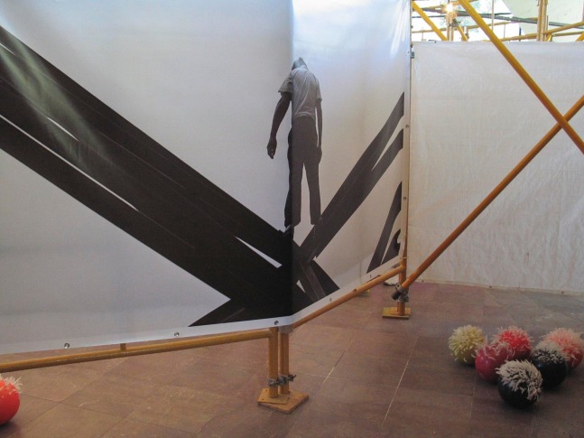 	elephant juice, sexo entre amigos, enrique metinides, abraham cruzvillegas, restaurante los manantiales, xochimilco, ciudad de m&amp;eacute;xico, 2003