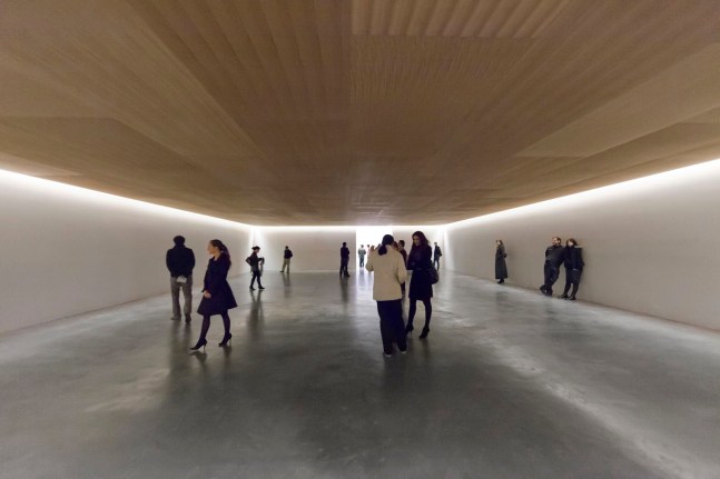 	compass, kurimanzutto, ciudad de m&amp;eacute;xico, m&amp;eacute;xico, 2010