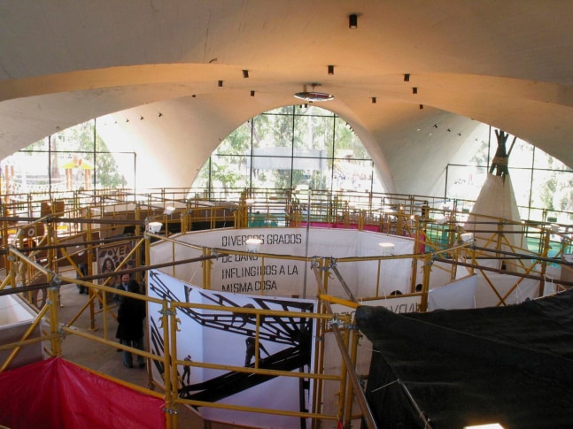 	elephant juice, sexo entre amigos, enrique metinides, lawrence weiner, restaurante los manantiales, xochimilco, ciudad de m&amp;eacute;xico, 2003