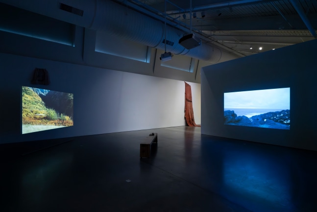 installation view duane linklater:&amp;nbsp;mymothersside, berkeley art museum and pacific film archive (bampfa), 2023. photo: whit forrester