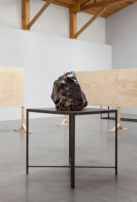 	obsidiana, kurimanzutto, mexico city, 2009.