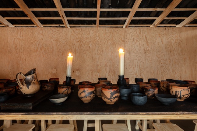 Rirkrit Tiravanija, instalation view of Mezcal vs. Pulque, kurimanzutto, Mexico City, 2022
photo: Gerardo Landa Rojano