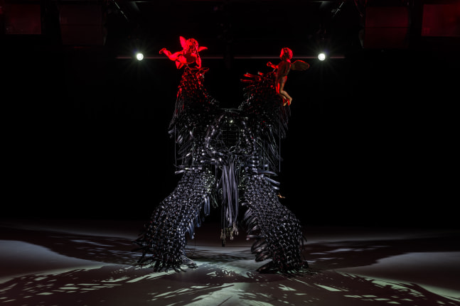 vista de instalaci&amp;oacute;n&amp;nbsp;young boy s&amp;aacute;nchez-kane, dover street market paris, 2024. foto: mark blower