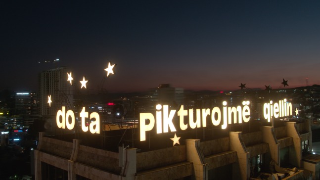 when the sun goes away we paint the sky, 2022. proyecto de sitio espec&amp;iacute;fico para manifesta 14, prishtina, kosovo