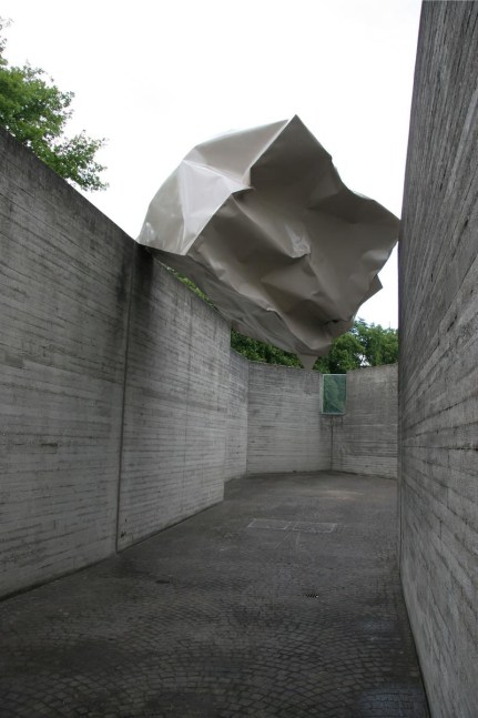 untitled, 2006

steel and enamel paint

94.5 x 98.4 x 102.4 in.

installation view at sprengel museum, hannover, 2006

&amp;nbsp;

&amp;nbsp;
