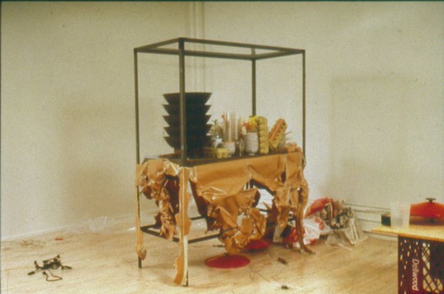 untitled 1998 (pad thai), 1990

electric woks, cooking utensils, pad thai recipe, glass display case

variable dimensions

&amp;nbsp;

&amp;nbsp;