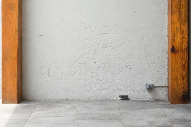 no se puede hacer una revoluci&amp;oacute;n con guantes de seda, kurimanzutto, ciudad de m&amp;eacute;xico, 2016