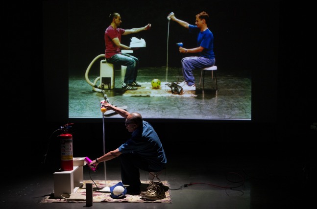 abraham cruzvillegas en&amp;nbsp;j&amp;eacute;r&amp;ocirc;me bel,&amp;nbsp;kurimanzutto, ciudad de m&amp;eacute;xico, 2023