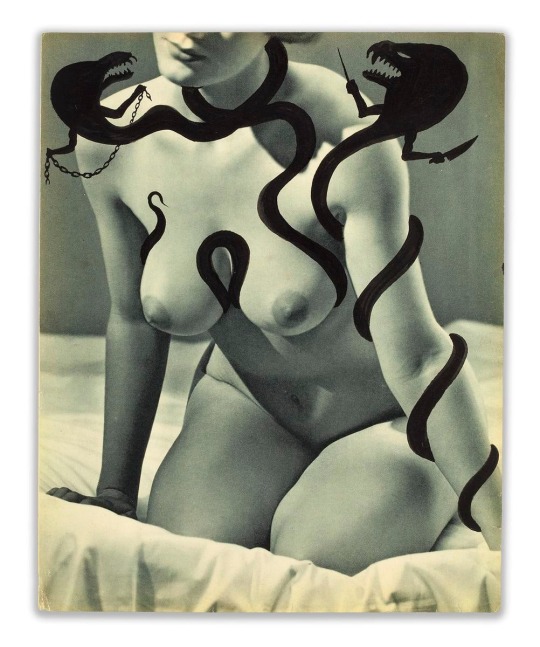 untitled (mujer sin rostro), 2009

natural black pigment on vintage magazine

&amp;nbsp;

11.57 x 9.25 in.

&amp;nbsp;