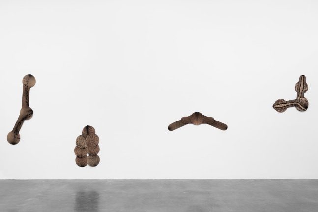 gabriel orozco,&amp;nbsp;veladoras arte universal&amp;nbsp;en&amp;nbsp;siembra, kurimanzutto, ciudad de m&amp;eacute;xico, 2020