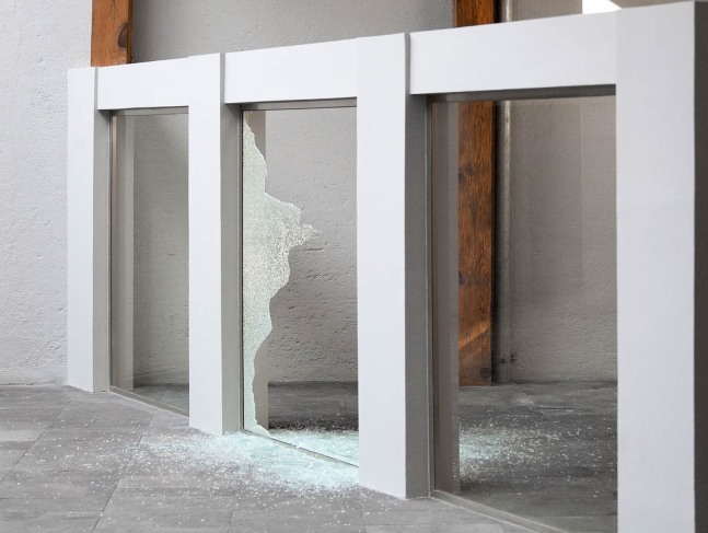 	dami&amp;aacute;n ortega, kurimanzutto, mexico city, 2011