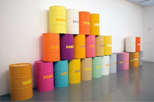 sweet light crude, 2008

veinticinco barriles de petr&amp;oacute;leo

&amp;nbsp;

dimensiones variables

&amp;nbsp;