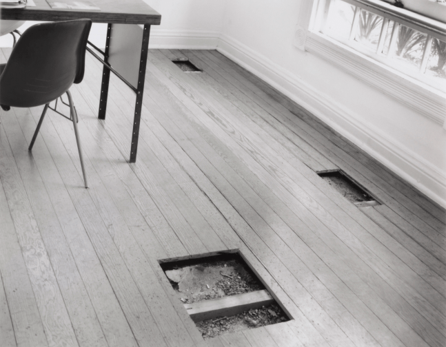 fifteen squeaks less, 2004

silver gelatin print (set of seven)

4.53 x 5.91 in.

&amp;nbsp;

&amp;nbsp;