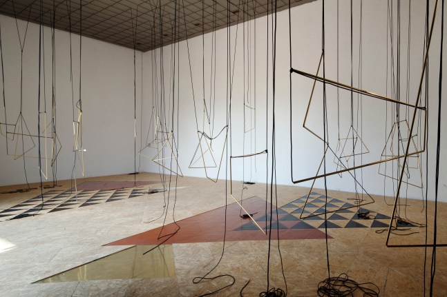 
discrepancies with m.g., 2011

brass, nylon rope, cork, rubber

variable dimensions
installation view,&amp;nbsp;museo experimental el eco, mexico city, 2011

&amp;nbsp;