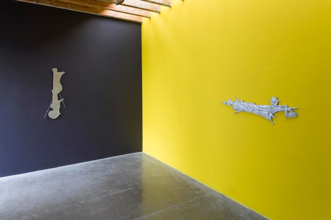 	todo bosque locamente enamorado de la luna tiene una autopista que lo cruza de un lado a otro, kurimanzutto, ciudad de m&amp;eacute;xico, 2016