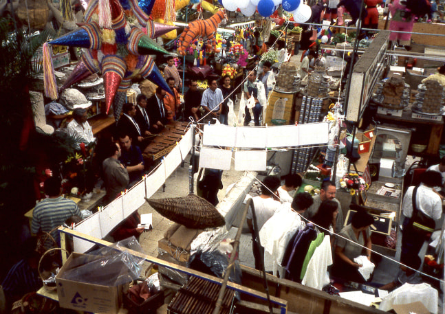opening of econom&amp;iacute;a de mercado, mercado de medell&amp;iacute;n, mexico city, august 21, 1999