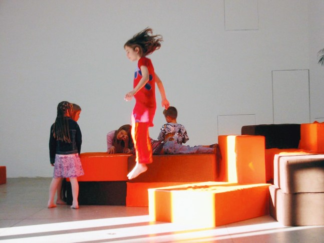 untitled 2002 (he promised), 2002
chrome and stainless steel, monitors, palms
variable dimensions

&amp;nbsp;