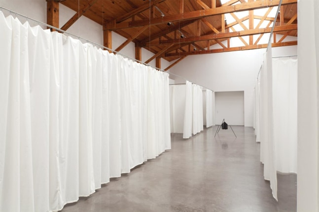 	varios y diversos, kurimanzutto, ciudad de m&amp;eacute;xico, 2013