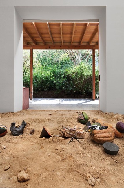 	los teatros de saturno, kurimanzutto, ciudad de m&amp;eacute;xico, 2014