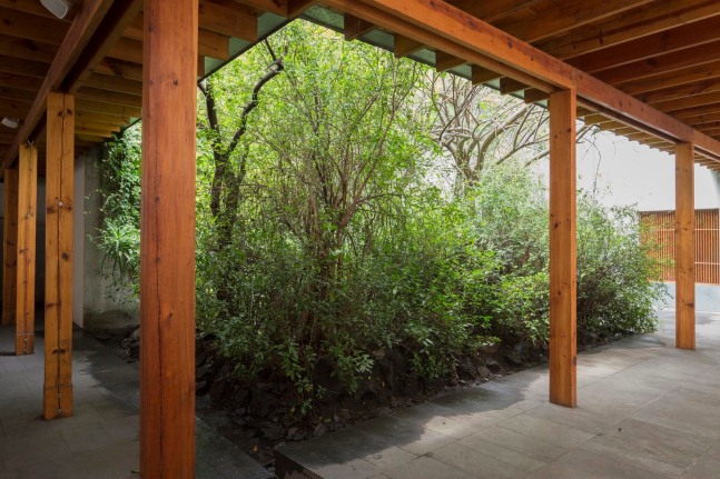 no se puede hacer una revoluci&amp;oacute;n con guantes de seda, kurimanzutto, ciudad de m&amp;eacute;xico, 2016