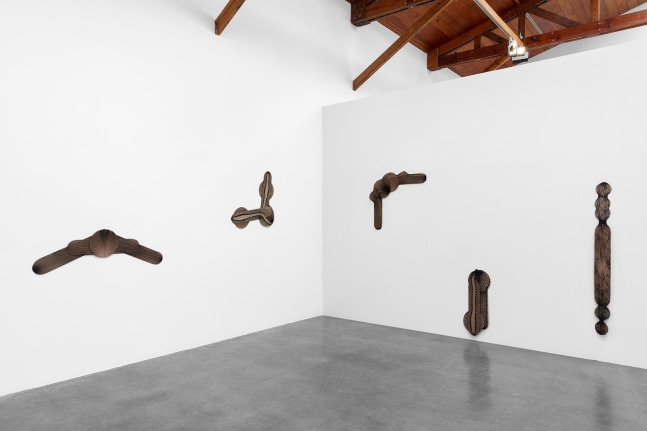 gabriel orozco,&amp;nbsp;veladoras arte universal&amp;nbsp;en&amp;nbsp;siembra, kurimanzutto, ciudad de m&amp;eacute;xico, 2020