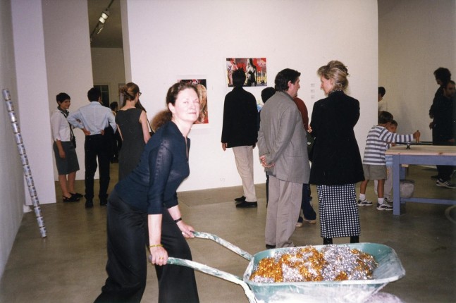 	gabriel orozco invite &amp;agrave; la galerie chantal crousel, la galer&amp;iacute;a kurimanzutto, 2000