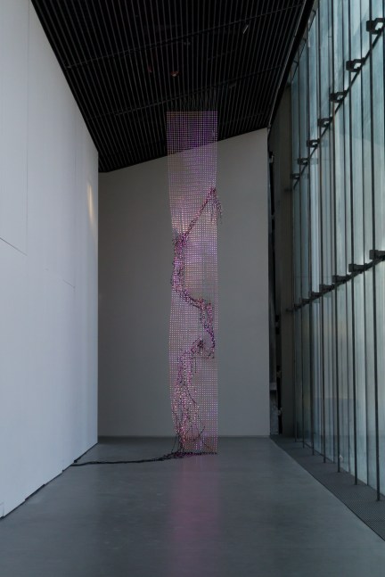 sliver, 2019. vista de instalaci&amp;oacute;n de&amp;nbsp;open call: group 2, the shed, nueva york, 2019