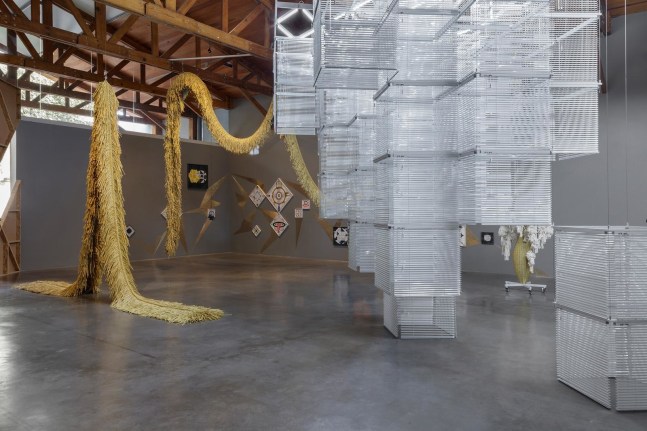 ornamento y abstracci&amp;oacute;n, kurimanzutto, ciudad de m&amp;eacute;xico, 2017