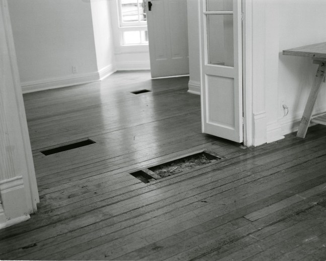 fifteen squeaks less, 2004

silver gelatin print (set of seven)

4.53 x 5.91 in.

&amp;nbsp;

&amp;nbsp;