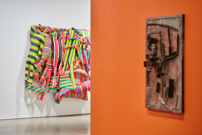 Marta Minuj&iacute;n: Making a Presence