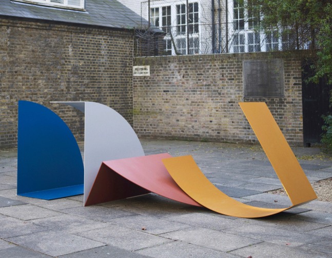 untitled 100%, 2011
painted metal (four parts)
155.12 x 52.76 x 53.35 in.

&amp;nbsp;

&amp;nbsp;