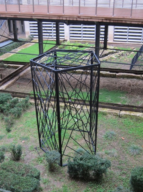 personal cage 2, 2013

welded and forged steel, matte black automotive paint

98.43 x 98.43 x 98.43 in.

&amp;nbsp;