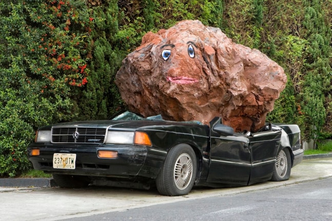 xitle and spirit, 2007

coche, piedra volc&amp;aacute;nica, pintura acr&amp;iacute;lica

dimensiones variables

&amp;nbsp;