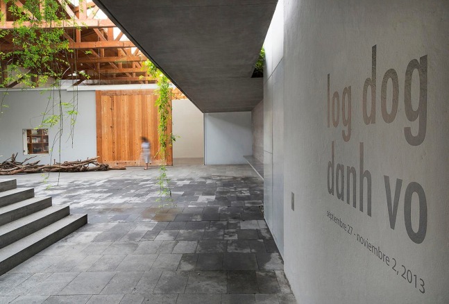 	log dog, kurimanzutto, mexico city, 2013