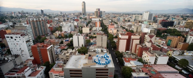 	solsticio de oto&amp;ntilde;o, ciudad de m&amp;eacute;xico, 2006