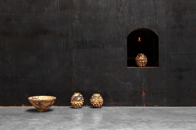 Rirkrit Tiravanija, instalation view of Mezcal vs. Pulque, kurimanzutto, Mexico City, 2022
photo: Gerardo Landa Rojano